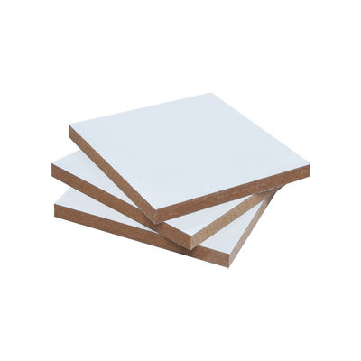Placa de MDF bruto espessa de 18 mm com padrões de emissão de formaldeído E0