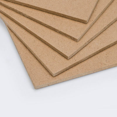Densidade 680-830 kg/m3 Placas duras de 18 mm Placa Mdf Fibras de madeira crua 1220*2440 mm