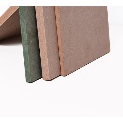 Indoor 2-25mm Taxa personalizada Plain MDF Board com núcleo de madeira de álamo