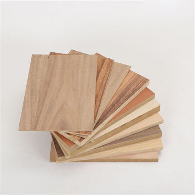 Tabela MDF de melamina de cor verificada para decoração
