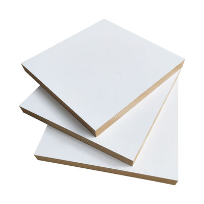 Placa de fibras de densidade média de 16 mm Branca brilhante/de madeira Melamina de grãos Mdf para fabricação de móveis