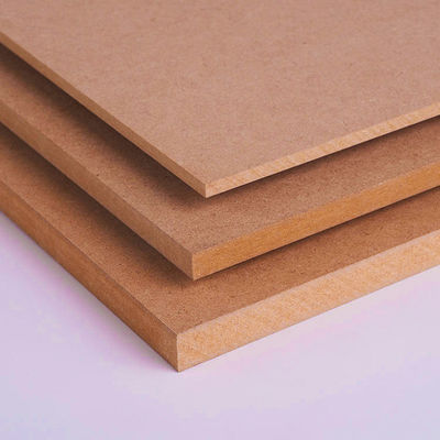 Tabela de MDF bruto de 18 mm de grau E1 E2 para requisições de decoração de interiores e móveis